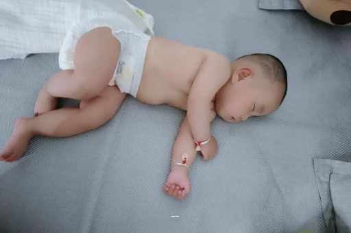 北海宝宝放臭屁是什么原因